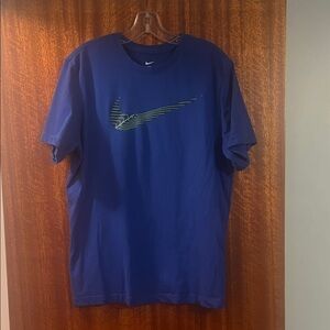 Nike Men's Blue Tee with Green Swoosh